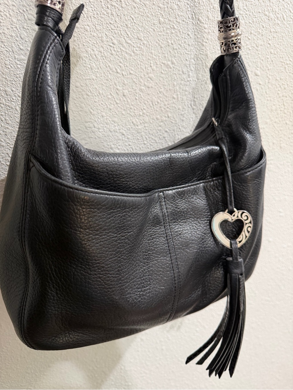 Vintage Brighton Black Leather Shoulder Bag w/Heart Tassel *see full description